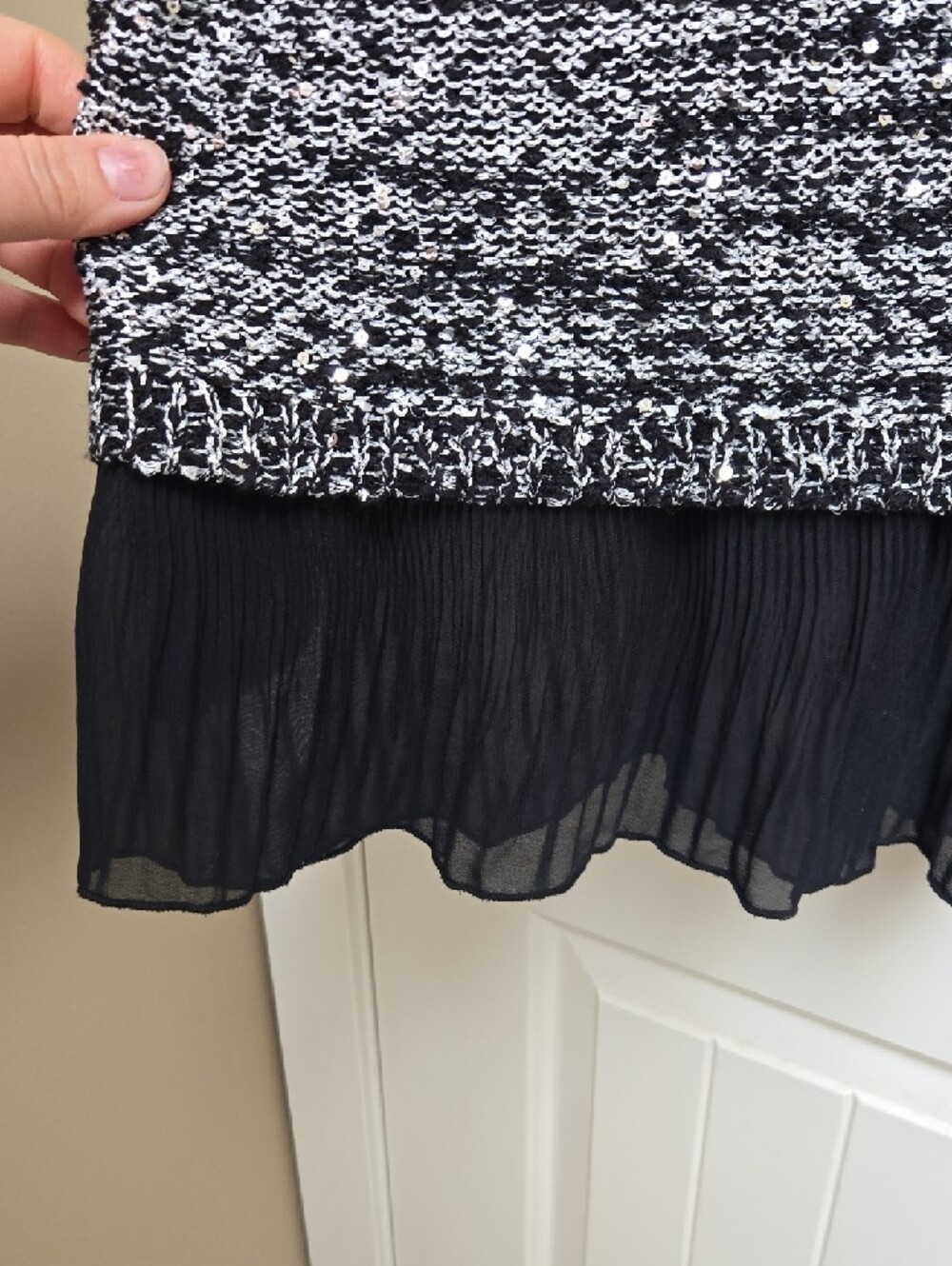 Alfani Black & White Two-Tone Knit Sweater Women's Large Sparkly Sequins - Picture 3 of 4